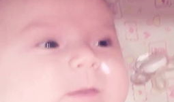 混血儿宝宝可爱照片,可爱瞬间定格时光