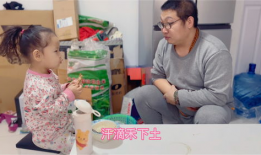 爸爸教孩子搞笑视频,亲子互动欢乐多