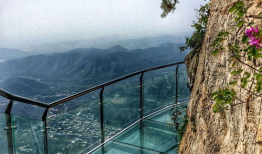 云台山玻璃栈道图片