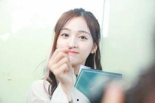 娱乐吃瓜少女圈百度云,百度云带你领略娱乐圈幕后风云